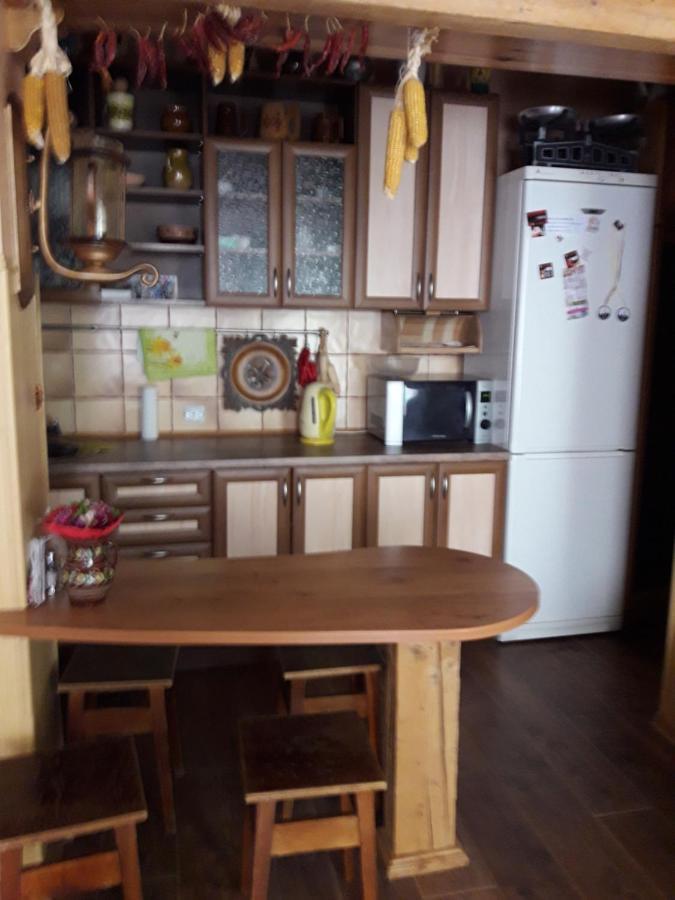 Apartment Na Shevchenka 3 Лвив Екстериор снимка
