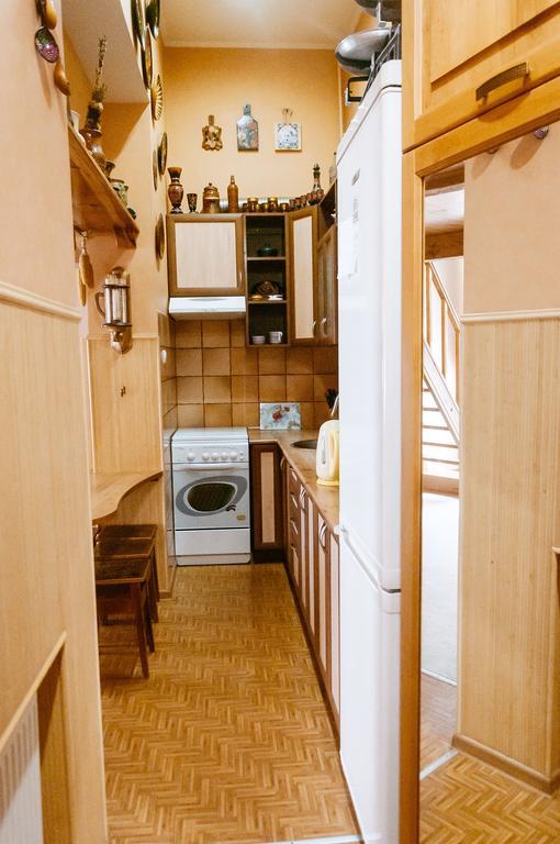 Apartment Na Shevchenka 3 Лвив Екстериор снимка