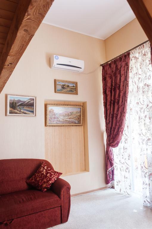 Apartment Na Shevchenka 3 Лвив Екстериор снимка