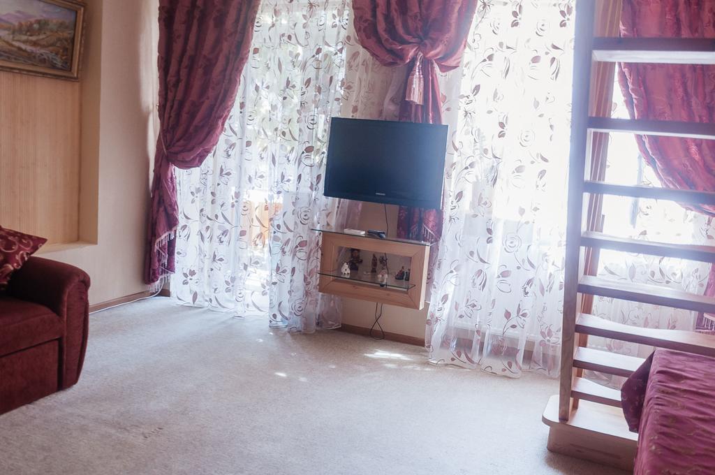 Apartment Na Shevchenka 3 Лвив Екстериор снимка