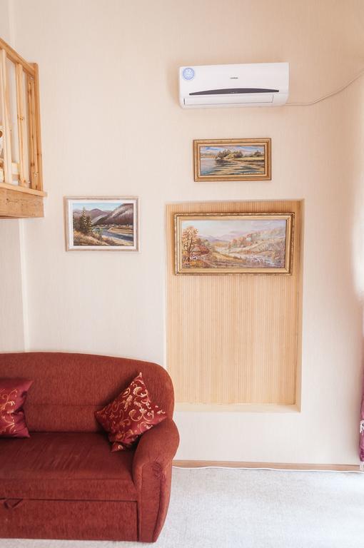 Apartment Na Shevchenka 3 Лвив Екстериор снимка